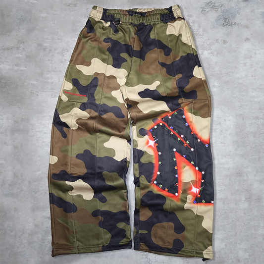 CAMO 'NY' RED SWEATPANTS